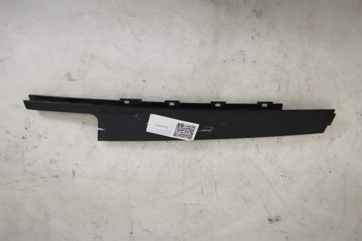 Орнамент Стълб Б Врата Дясна Задна Оригинален В Добро Състояние Ланд Р