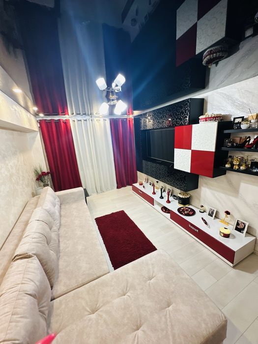 Vând apartament in Insuratei