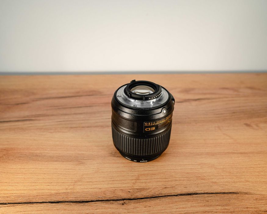 Nikon D610 + Obiectiv Nikon 35mm fx + Blit Yongnuo YN568EX III + Grip