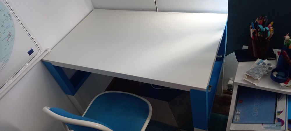 Vând set birou și scaun de birou Ikea