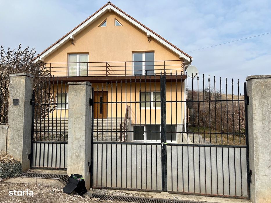 Uimitor! Casă S+P+M cca 314 mp, teren 988 mp, Alba Iulia-Micești