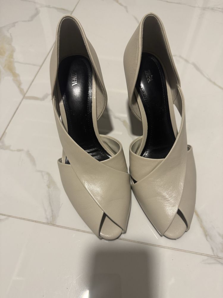 Дамски високи обувки Zara/ чехли Zara