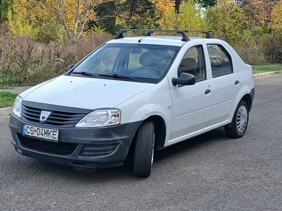 Vând sau schimb dacia Logan