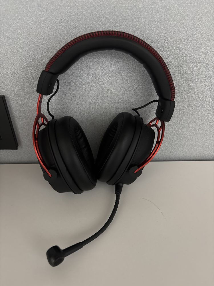 Продаю наушники HyperX