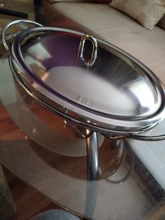 Стъклен съд за затопляне на храна