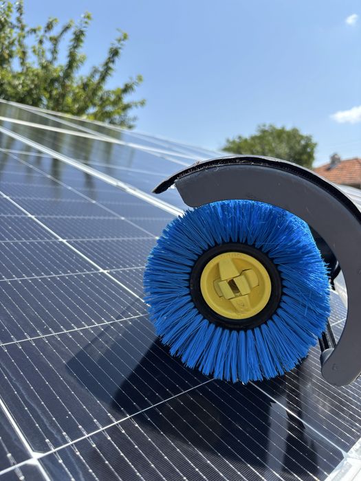 Ротационна четка Karcher за почистване на соларни панели и фасади