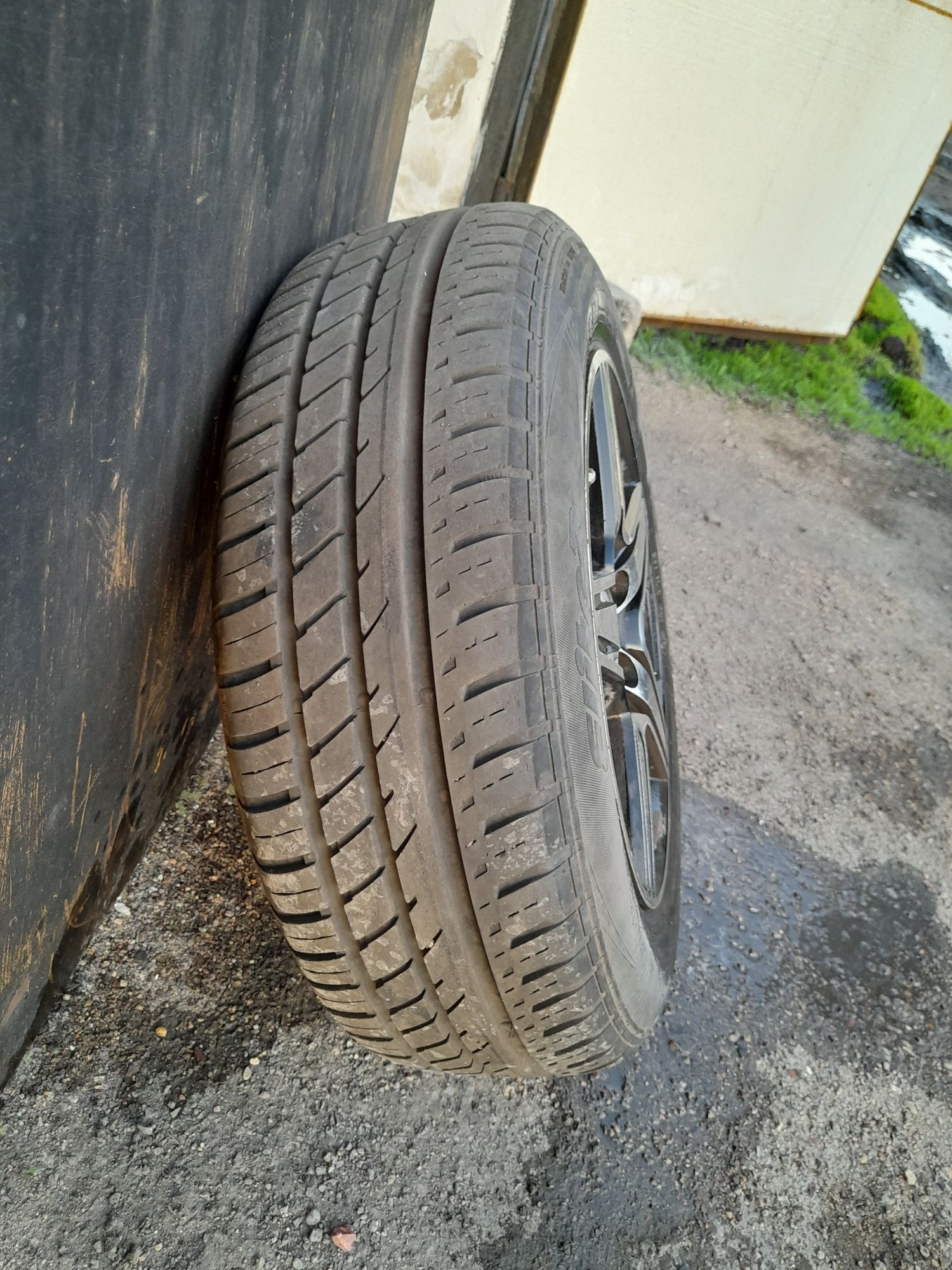 Комплект летних колёс в сборе 195/65R15 5×112