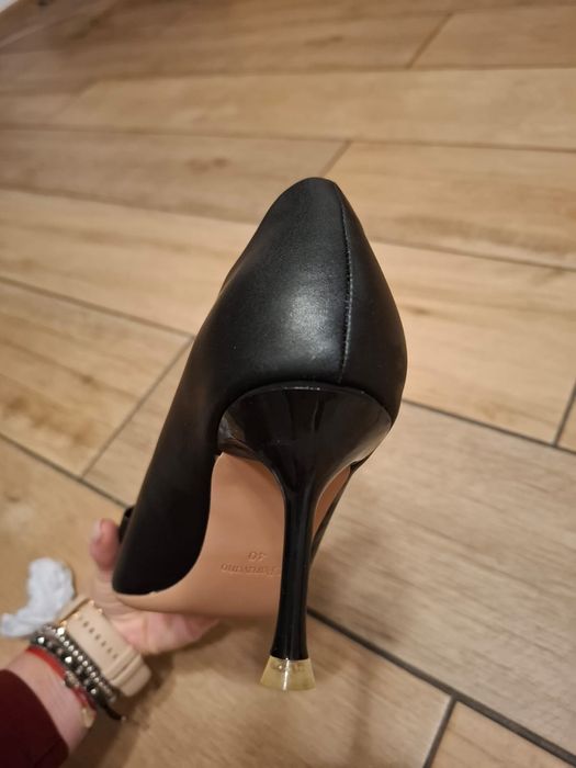 Pantofi negii si creme de  Dama