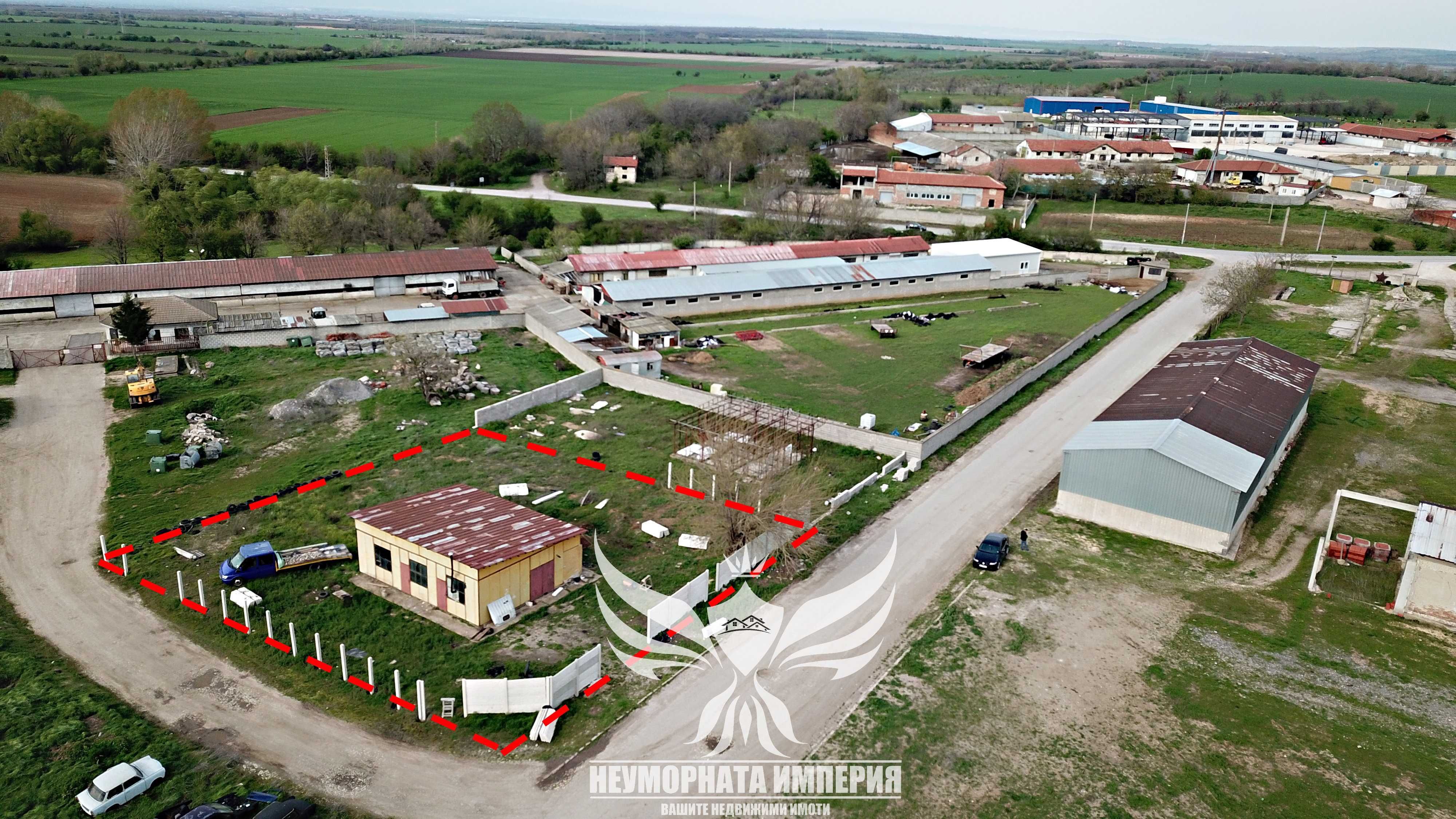 Продавам парцел 1100кв сграда 100кв промишлена зона север село Болярци