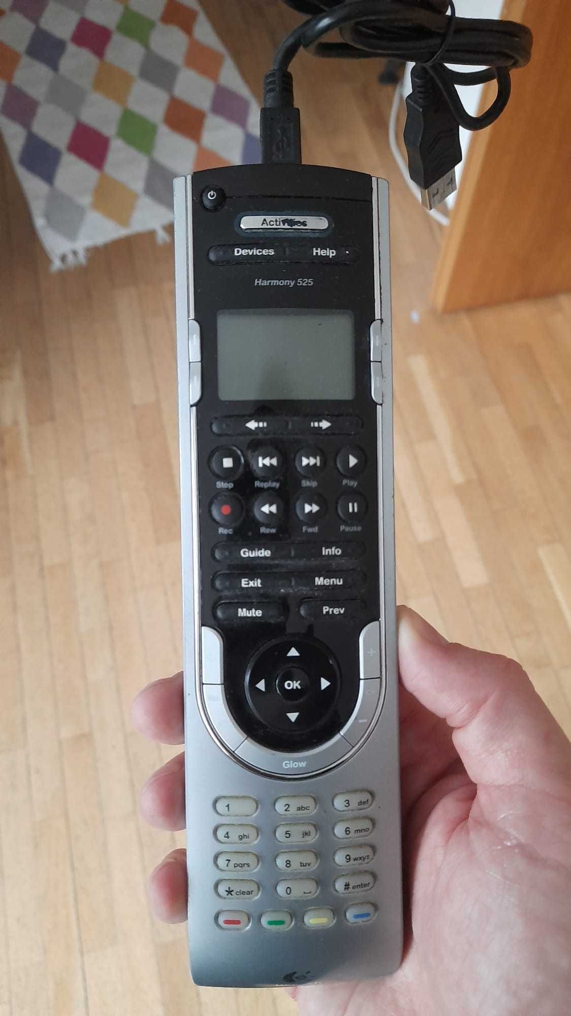 Telecomanda universala Logitech Harmony 525