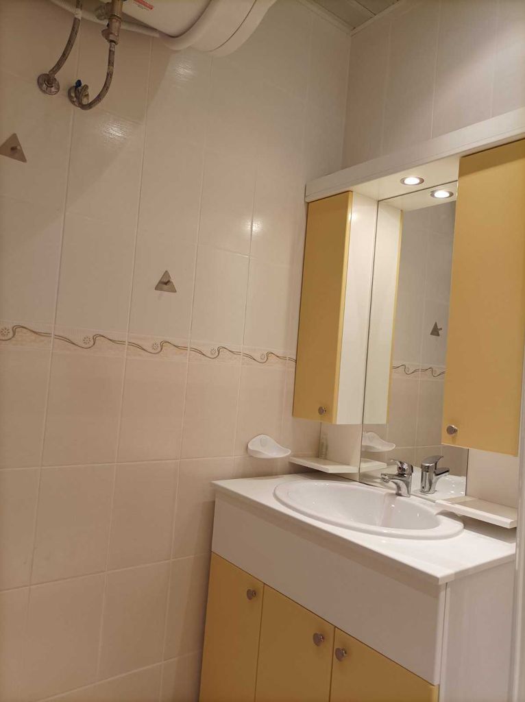 Продава се Двустаен апартамент в к.к. Слънчев бряг - 64 кв.м за 1055 €/кв.м - Снимка #3