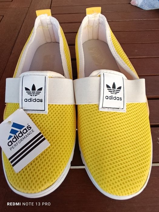 Balerini , tenisi Adidas noi
