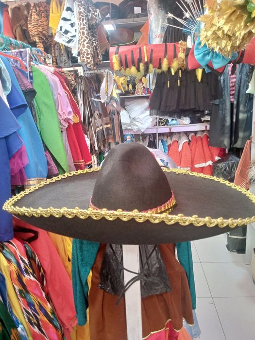 Прокат карнавальных костюмоа