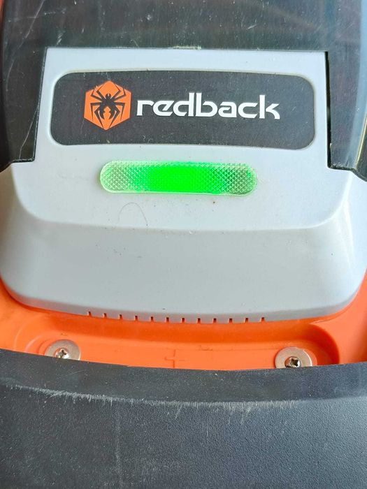 Robot pentru tuns gazon, Redback Robot Mower RM24A-10