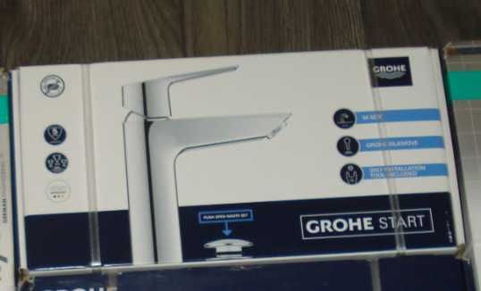 Coloane de dus Ren -si baterii Grohe-Hansgrohe-Geyser