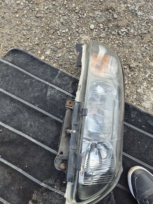 Оригинални Фарове за Волво В70 2001- 2006г