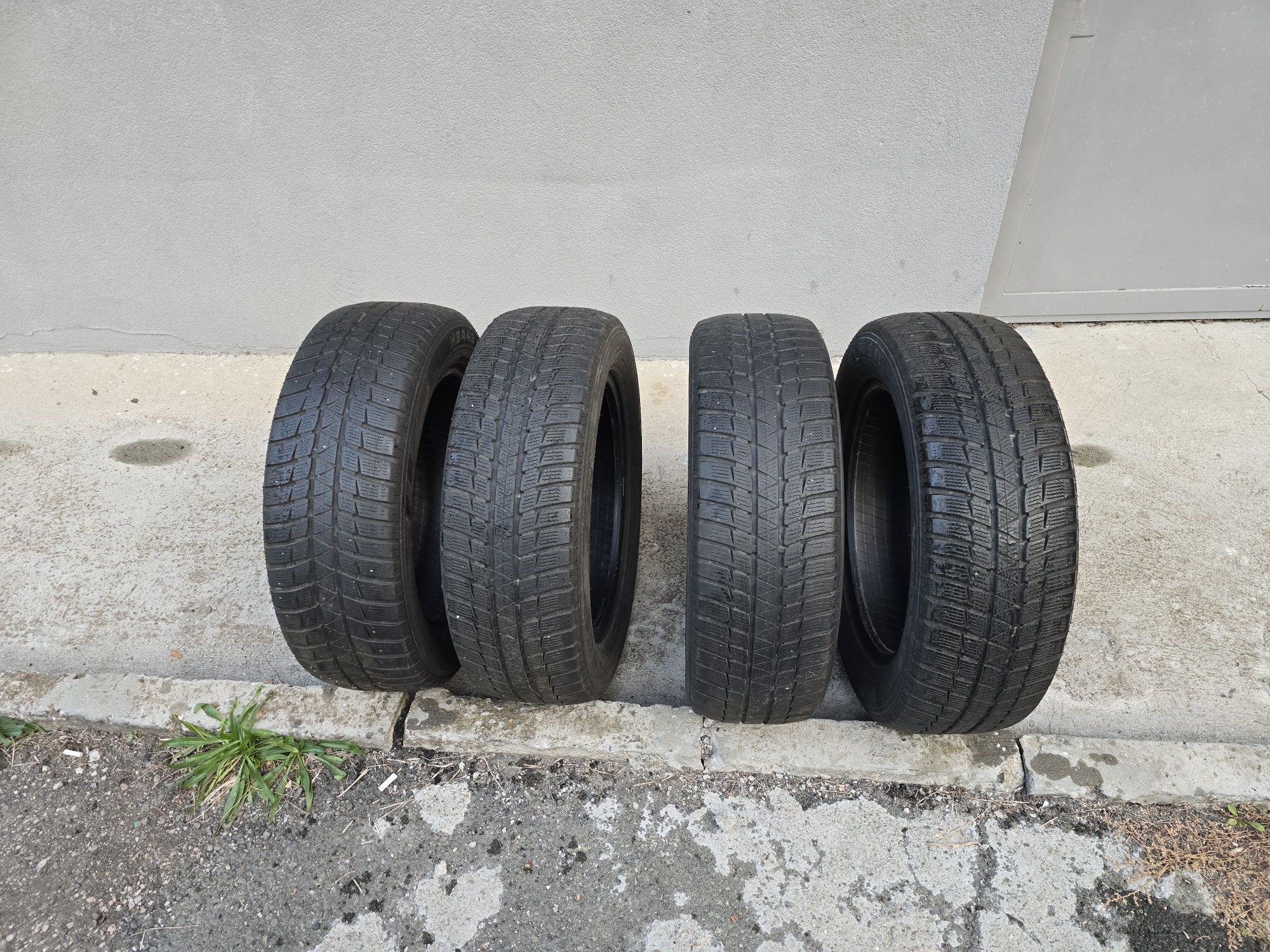 Зимни гуми ,,Falken,,215/65/17