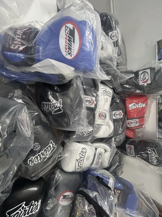 Manusi de box Fairtex,Twins,Venum