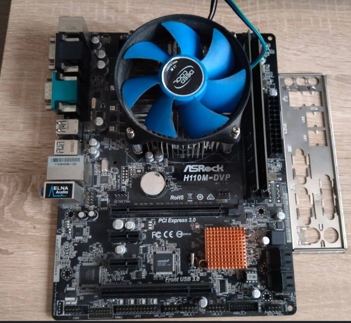 Комплект i3 7100, asrock h110m, ОЗУ 12gb ddr4 2400mhz