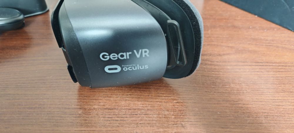 Очила за виртуална реалност Samsung GearVR
