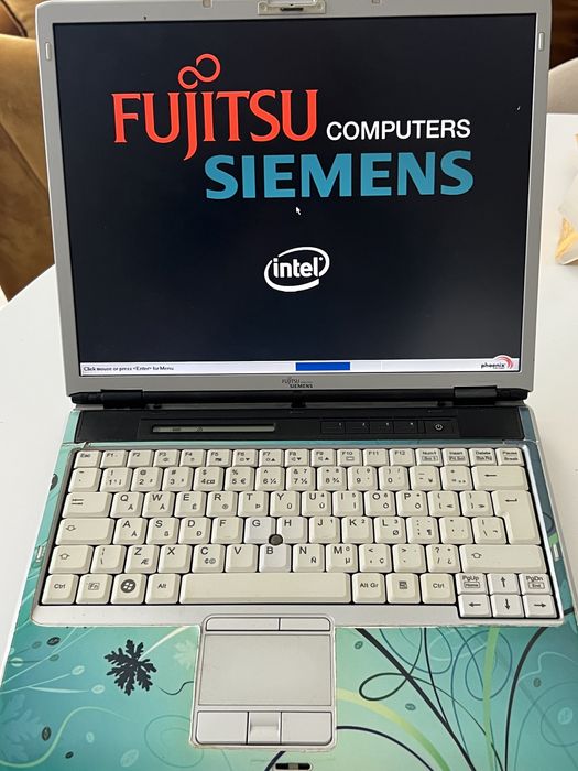 Laptop Fujitsu Siemens LifeBook S7110 windows 7