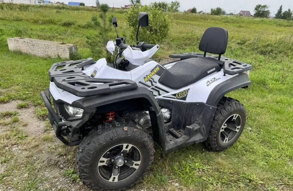 Продам квадроцикл 300 куб
