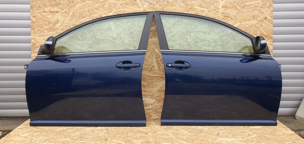 Ușă/Portieră Toyota Avensis, față/Spate, stânga/dreapta completă.