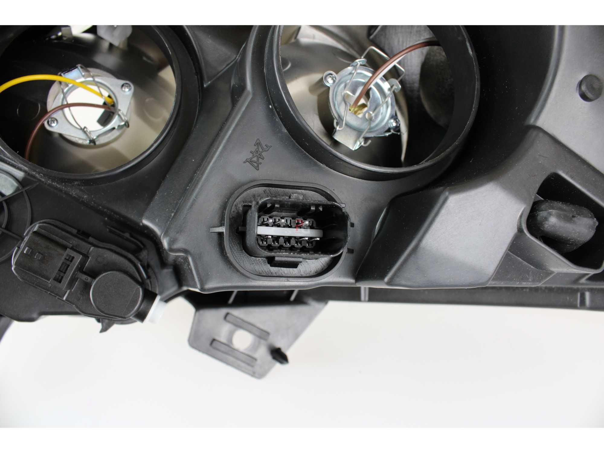 Faruri Far Renault Master 2010+  stanga - dreapta cu motor
