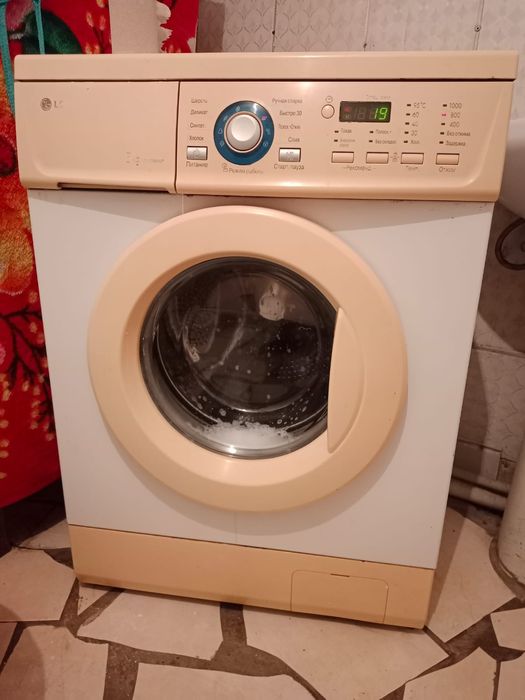Продам стиральную машину