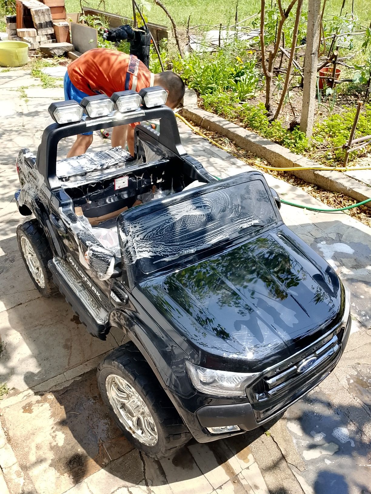 Двуместен Акумулаторен Джип FORD REVENGER 4Х4,
