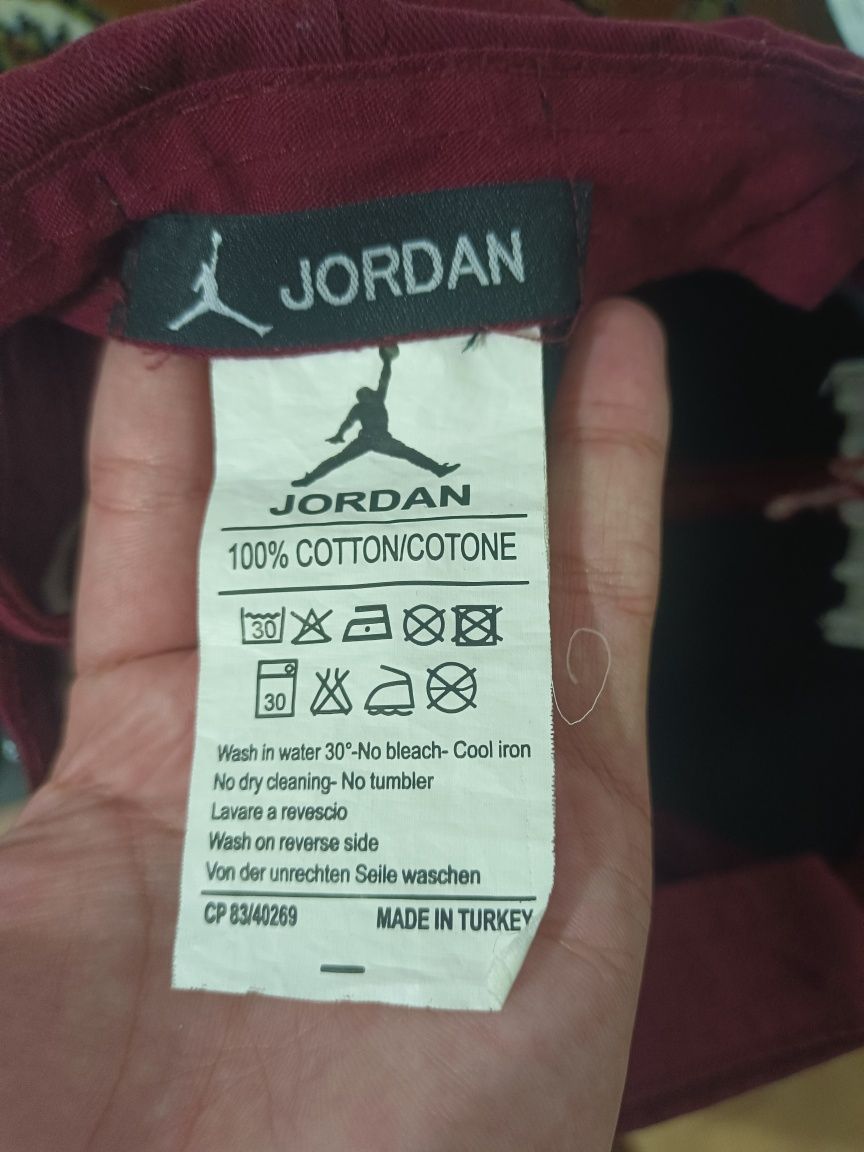 Продам кепку Jordan (недорого)
