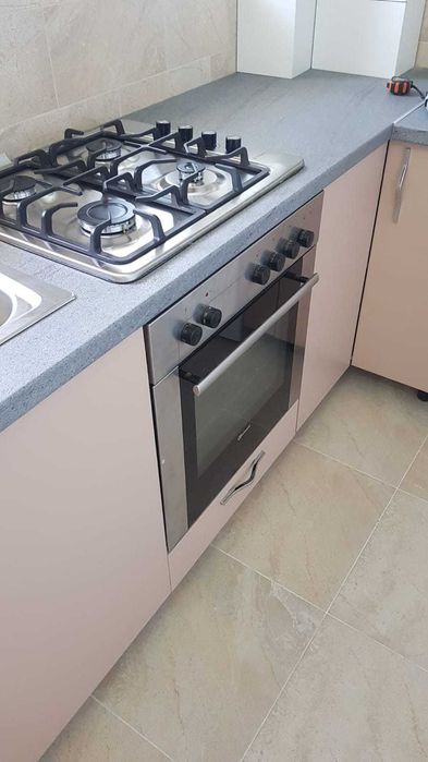 Vand apartament cu 3 camere si beci