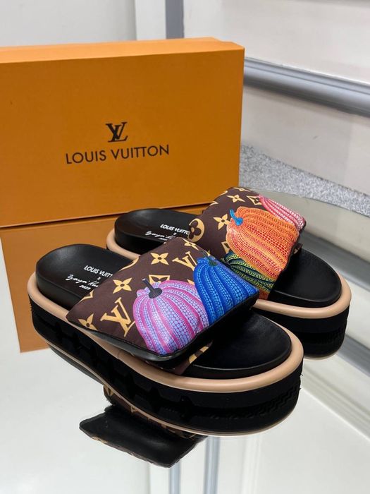 Papuci-Slapi Louis Vuitton POZE REALE- mărimi 36-41