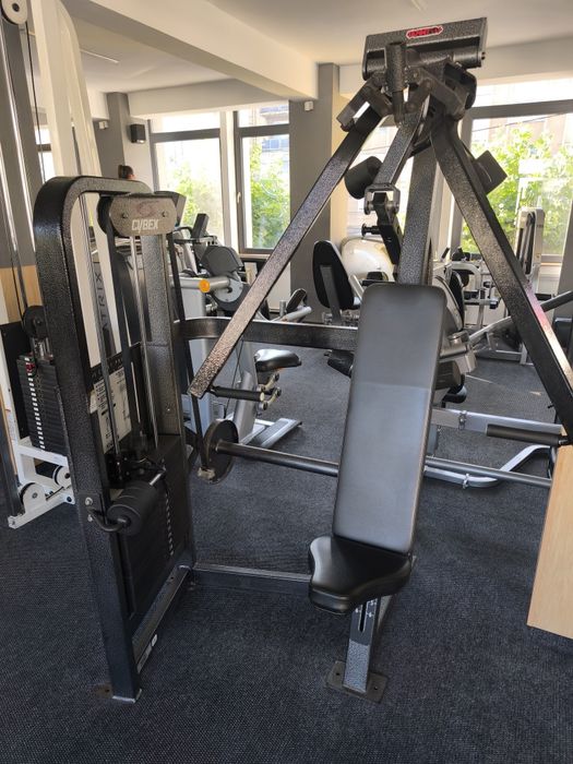 Aparate Gym sala de forță fitness