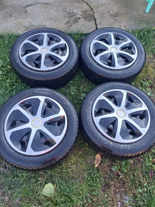 Vând jante+cauciucuri iarna 205 55 r16(5×112)
