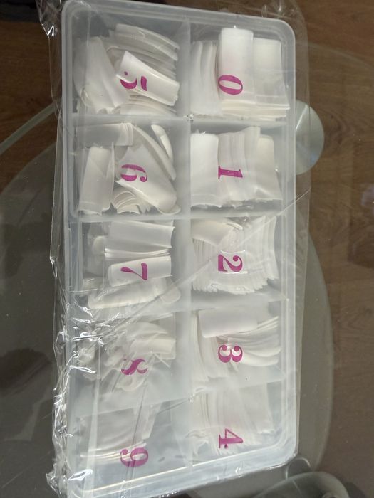 Нокти за маникюр бели не прозрачни