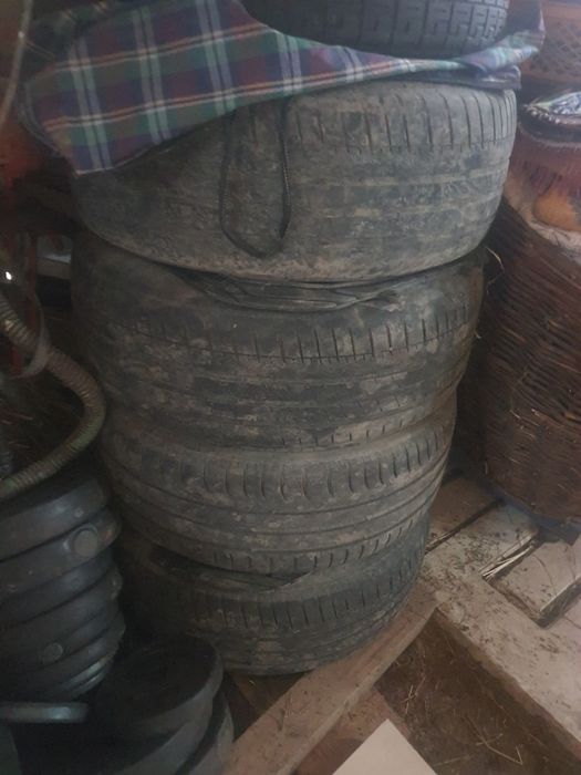 Vând jante audi original r16