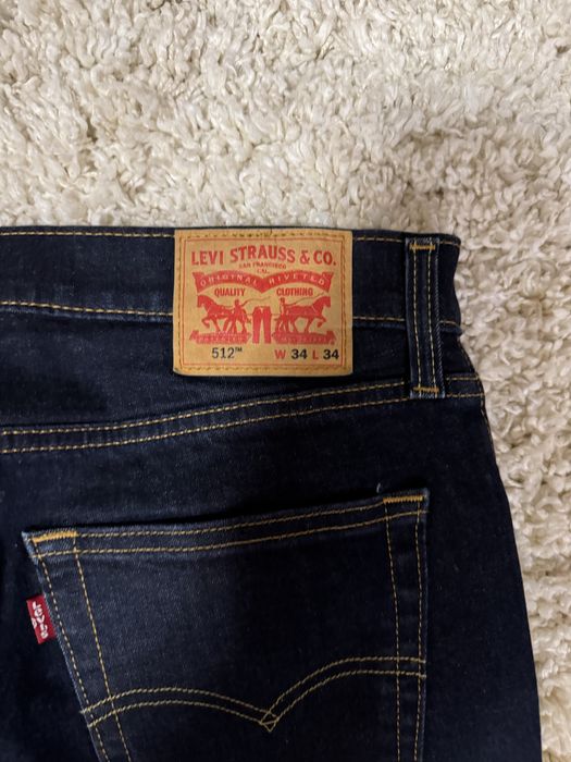 Blugi albaștri Levi’s