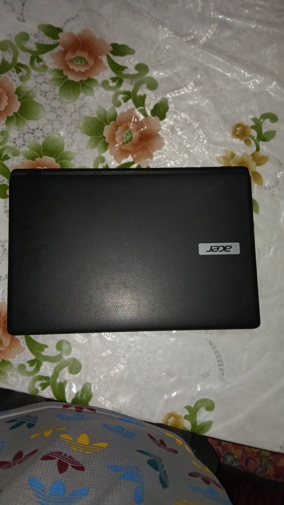 Notebuk Notebook Noutbuk sotilad