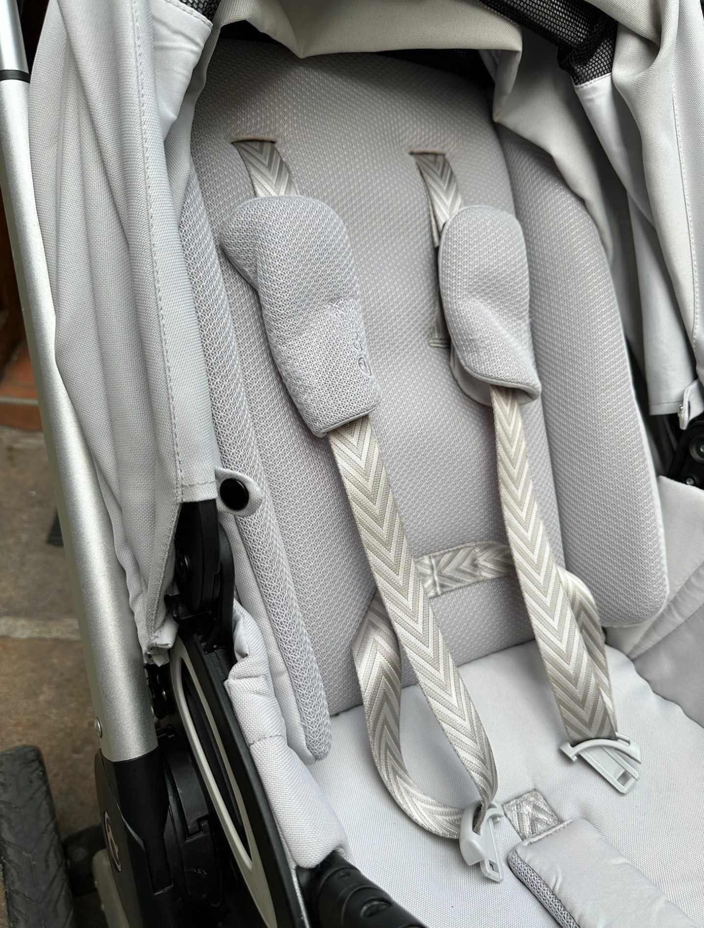 Бебешка количка Cybex Talos S Lux 2023, сребристо шаси