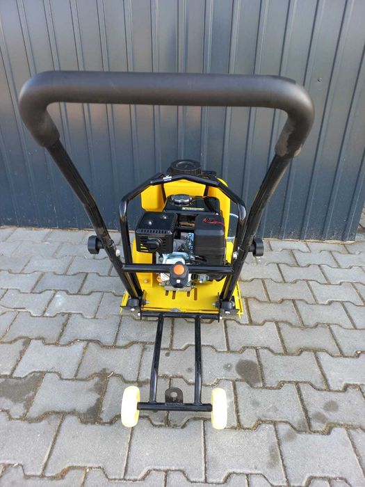 Placă Compactoare cu Rezervor de Apă 196cc,Noua in cutie