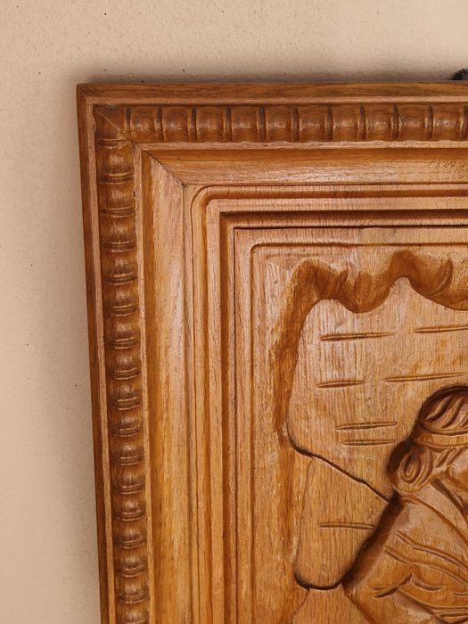 Tablou sculptat în lemn masiv