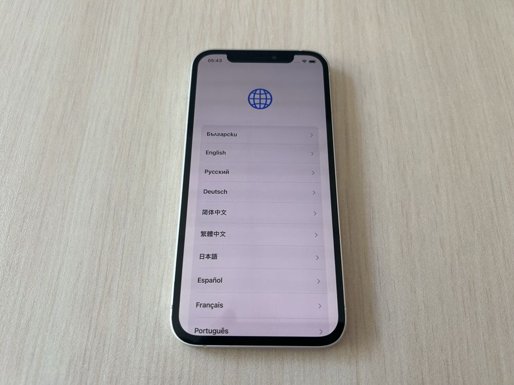 Продавам Apple iPhone 12