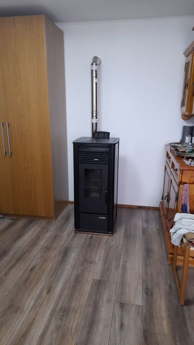 Vând sobă pe peleți,model Matilde.