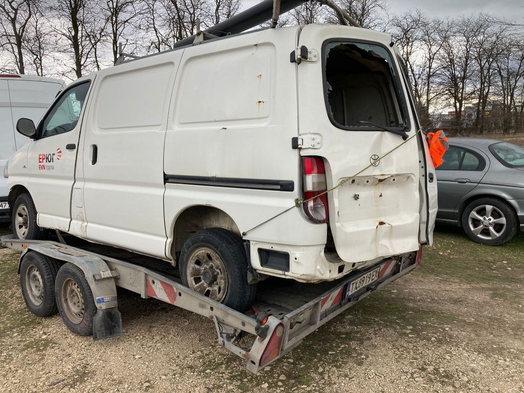 Toyota hiace dezmembrez