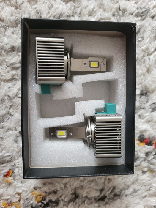 Set 2 becuri LED  D1S  D2S  D3S  6000K Canbus