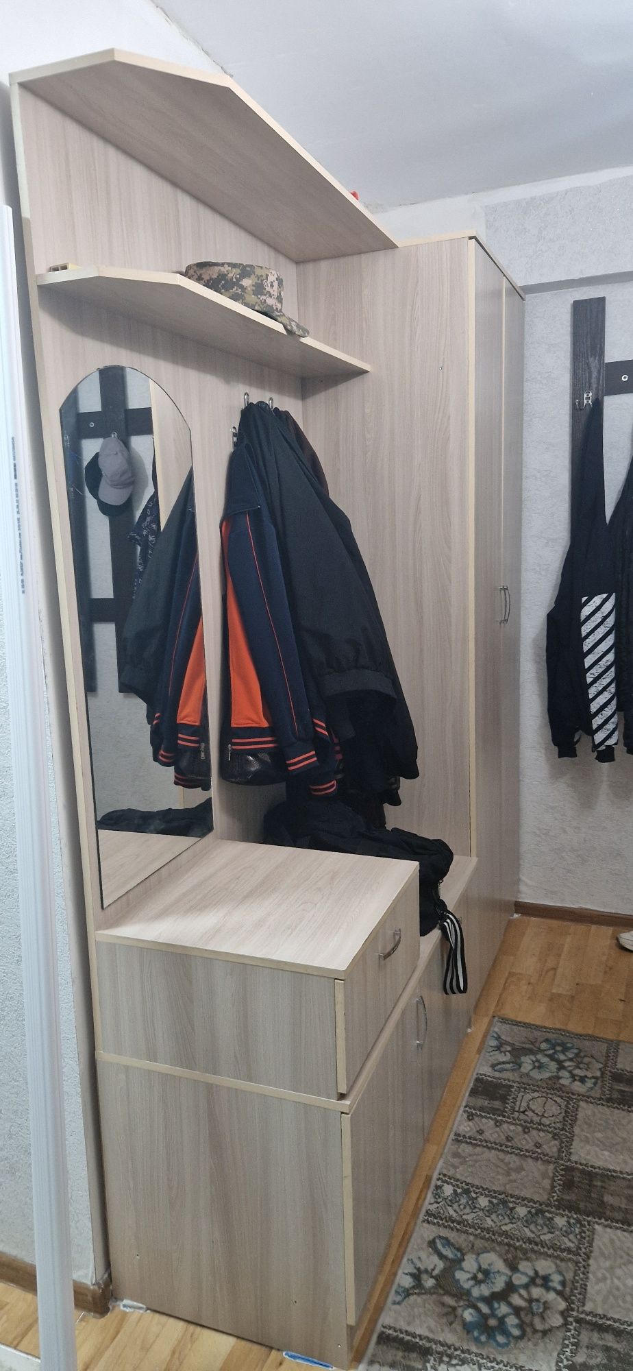 Продам прихожую в отличном состоянии