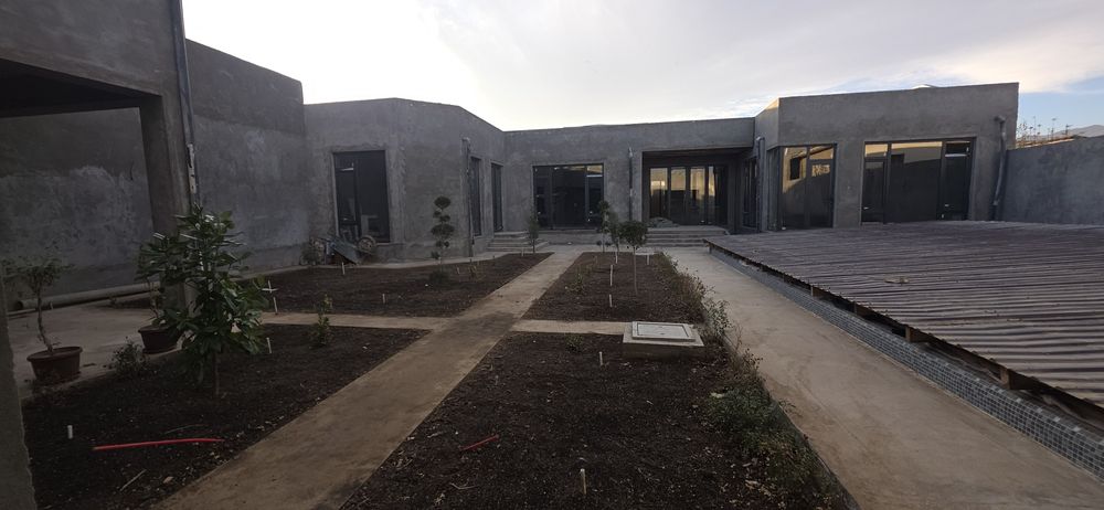 Ховли Дача 8 сотих 5 хона Сотилади 90% биткан Октош Бустонлик тумани