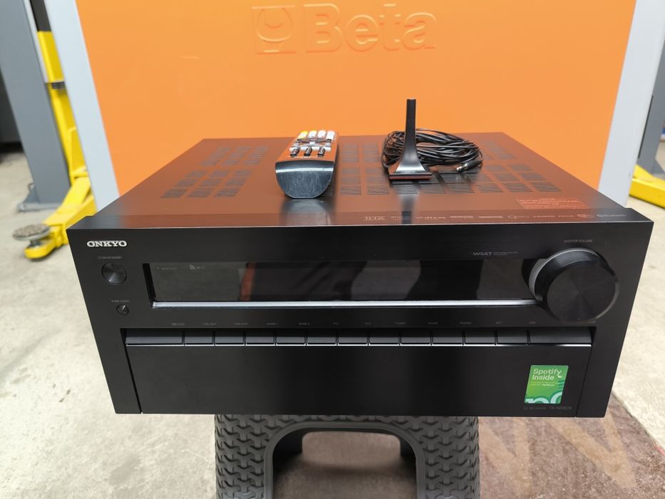 Onkyo tx nr 828 7.2 channel 180watt