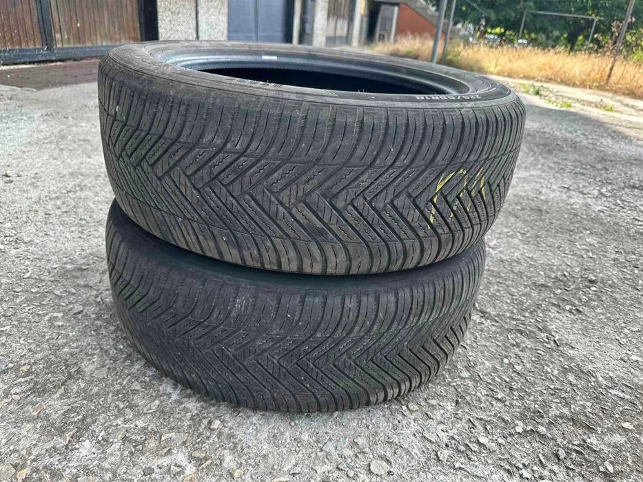 Гуми 225/55/18 Hankook и Continental 4 сезона.